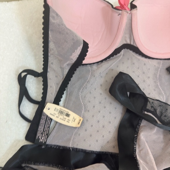 NWT Chic Black Lace Chemise with Pink Bow - Picture 7 of 8